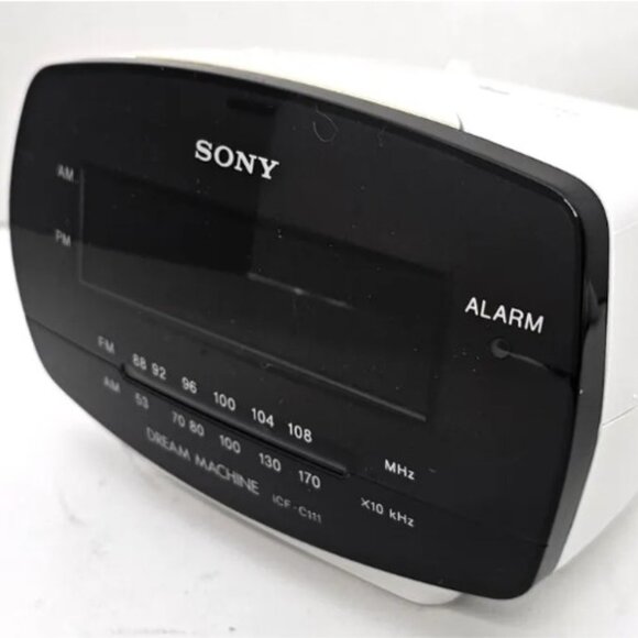 Sony Dream Machine Radio & Alarm Clock with Battery Back-up – Off White - Picture 1 of 6